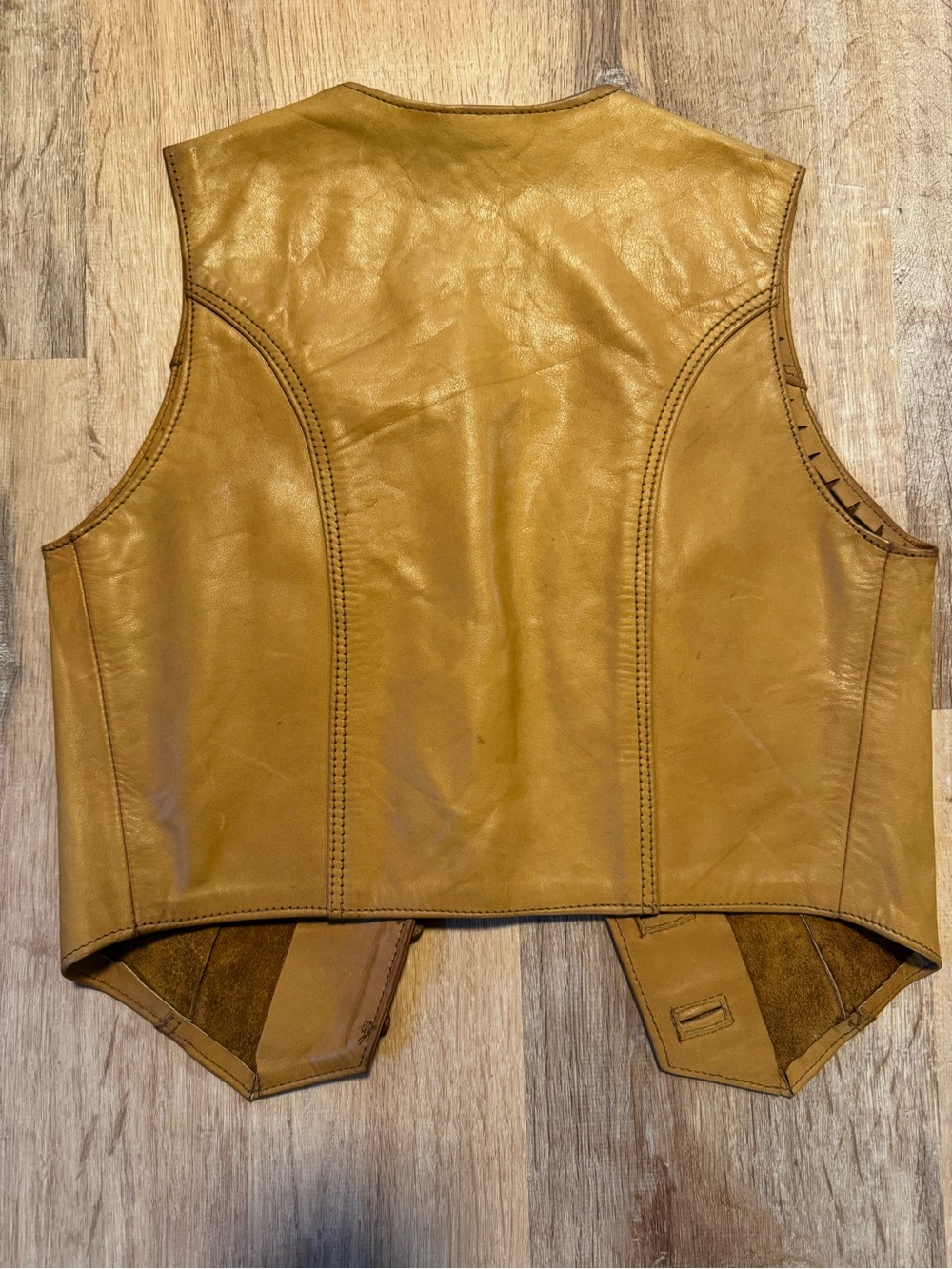 Vintage Leather Vest - Picture 8 of 10